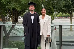 Sibel Canın oğlu məzun oldu