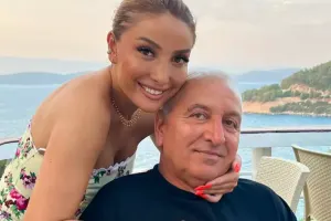 Günaydan atasına təbrik