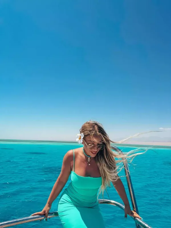 Günaydan yaxtada fotosessiya