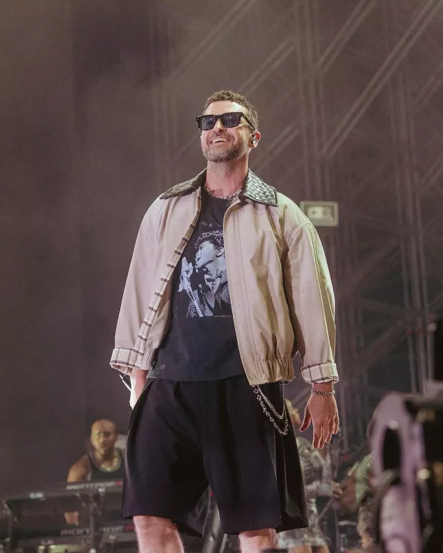 Castin Timberleyk Bakıdadır!