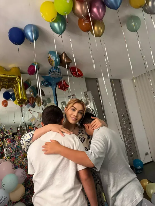 Ruhi Əliyevadan övladları ilə bağlı paylaşım