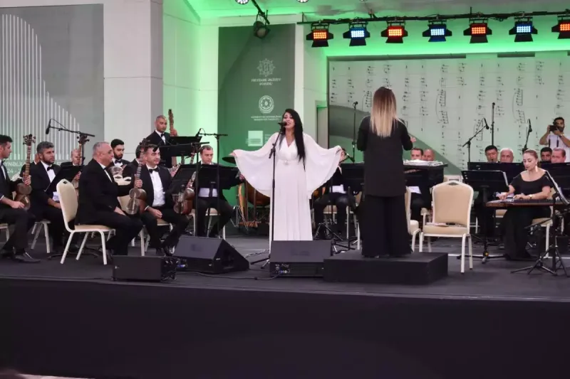 Yüksəkvəzifəli şəxslər festivalda - Fotolar