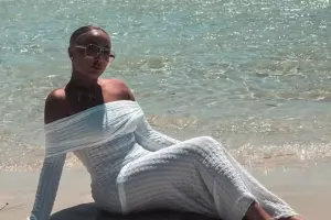 Günayın sahil fotosessiyası