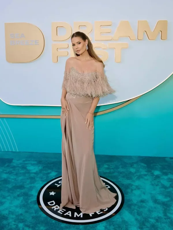 Eminin xanımının “DreamFest” “look”ları…