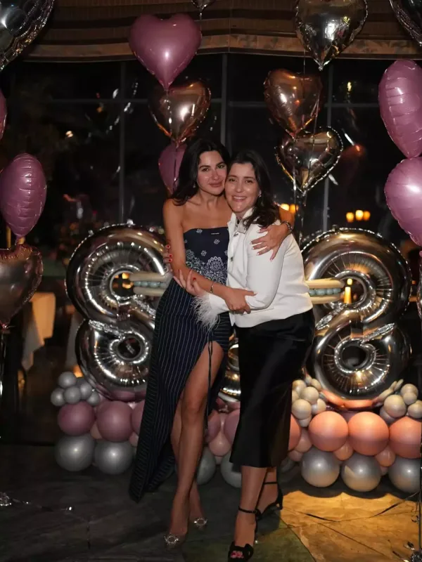 Nəsrinin 43 yaş partisi