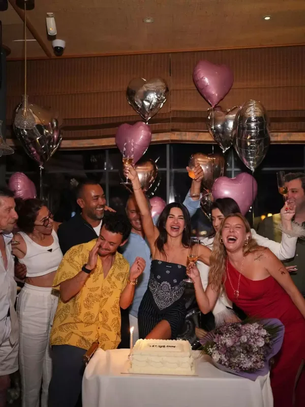 Nəsrinin 43 yaş partisi