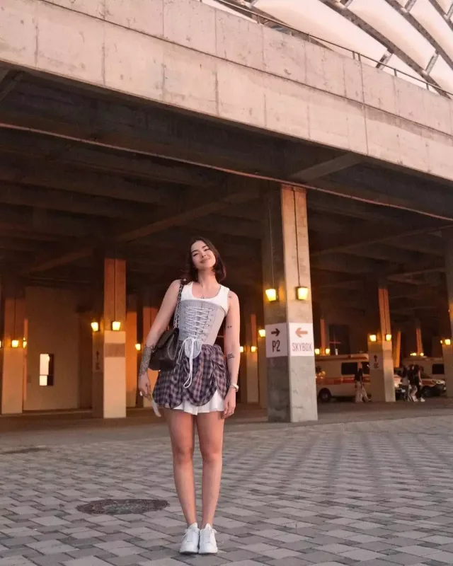 Məşhur türk influenserin Bakı paylaşımı