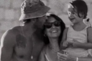 Barış xanımını belə təbrik etdi