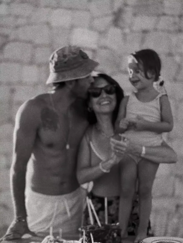 Barış xanımını belə təbrik etdi