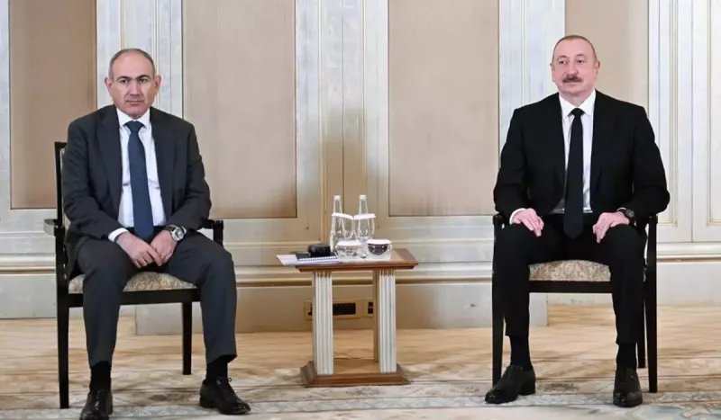 Bu gün tarixi görüş var!