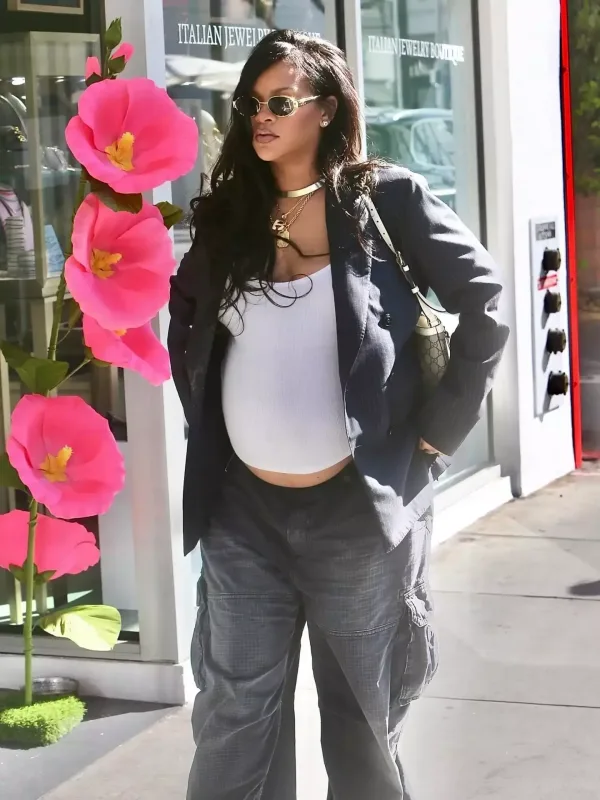 Rihanna övladları üçün alış-verişdə