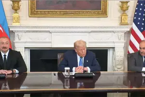 Üçtərəfli görüş başladı - Canlı