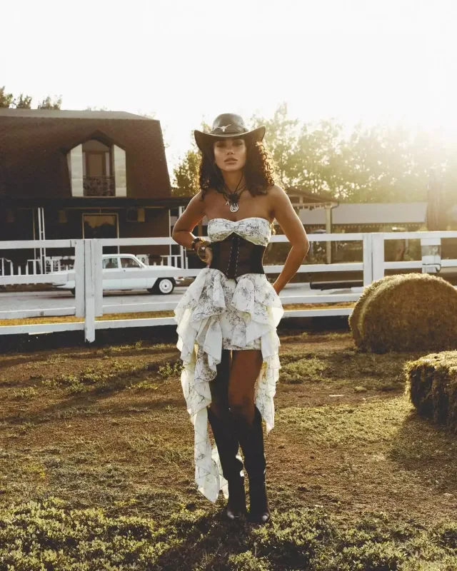 Mehindən kovboy tərzində fotosessiya