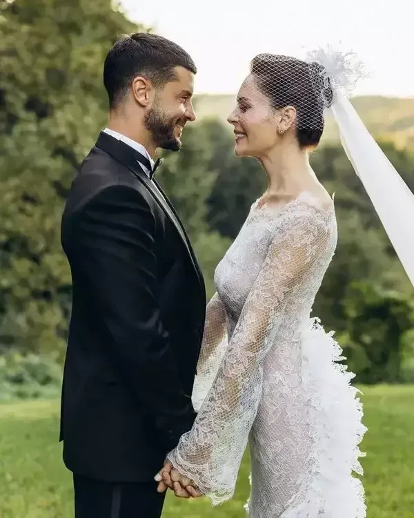 “Sənin üçün darıxmışam” - Xəyanət iddiası