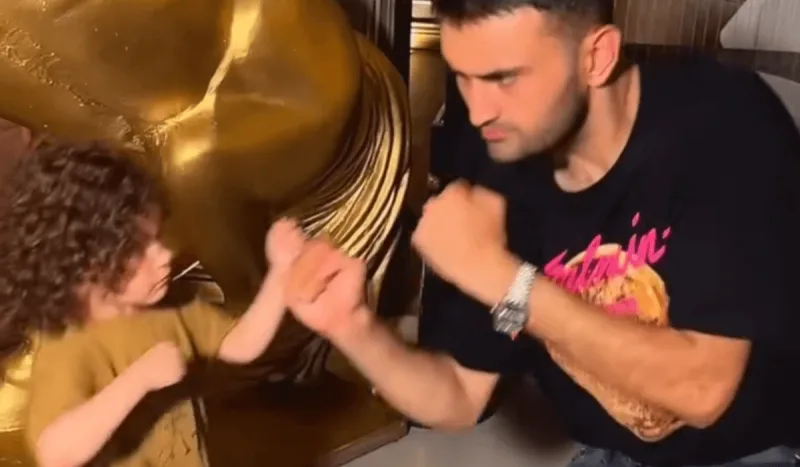 Balaca fenomenimiz CZN Burakla