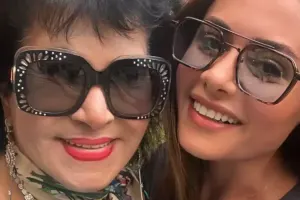 Efendi Zeynəb Xanlarova ilə…