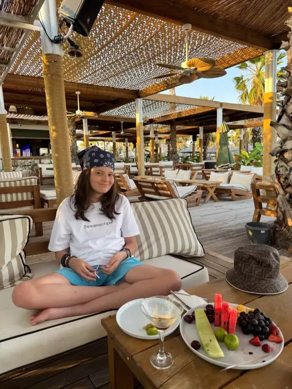 Günayın oğlu ilə istirahəti