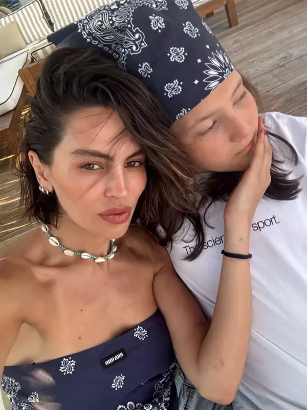 Günayın oğlu ilə istirahəti