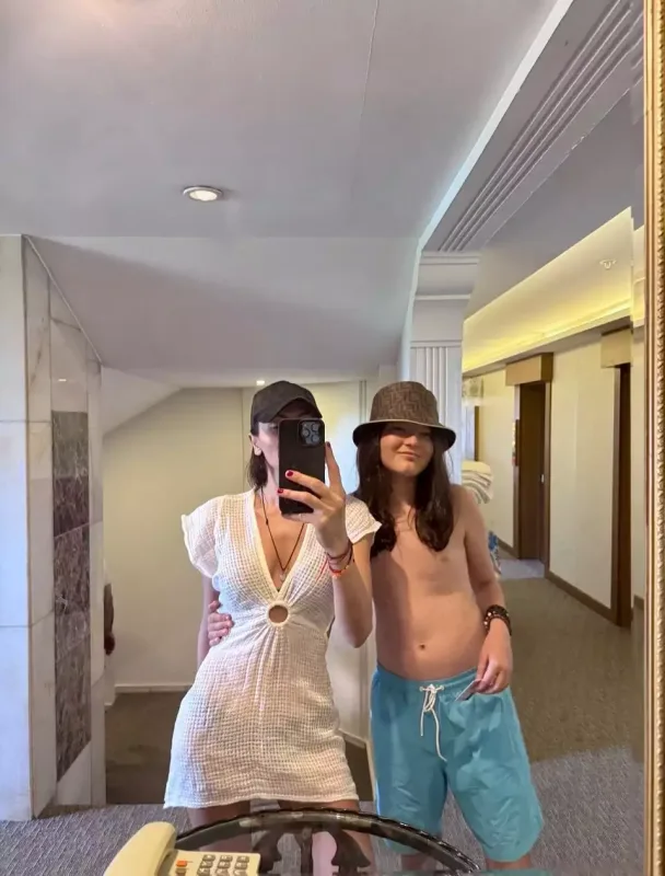 Günayın oğlu ilə istirahəti