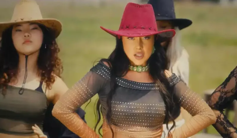 Ayandan “Bağlanıram”!