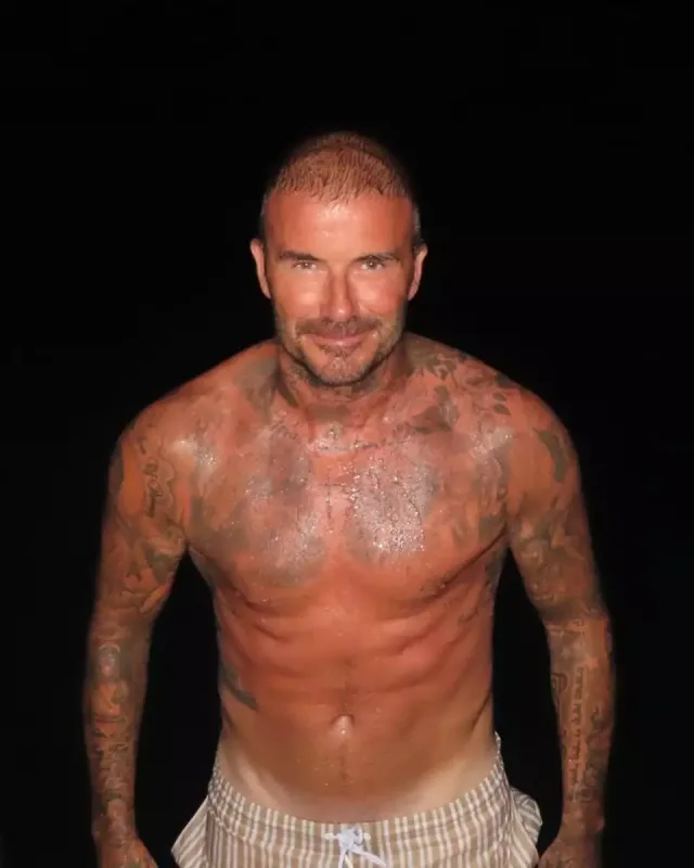 Oğlu özünə toy edən Bekham ailəsi tətildə