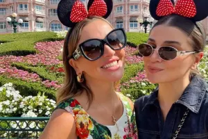 Hadisenin ailəsi ilə “Disneyland” gəzintisi