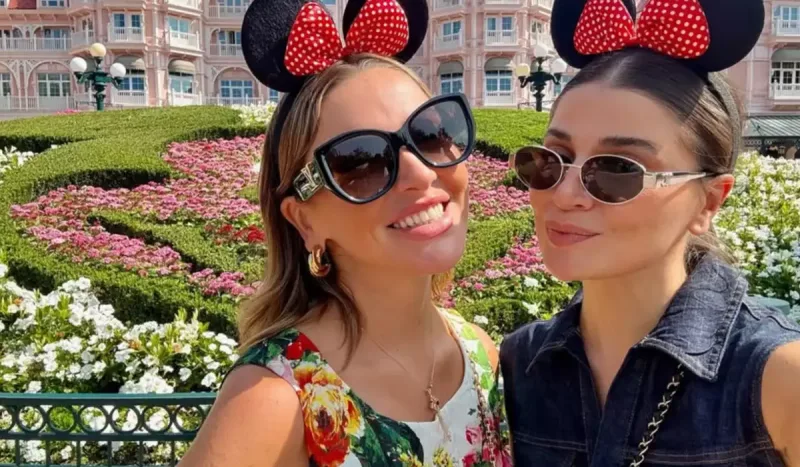 Hadisenin ailəsi ilə “Disneyland” gəzintisi