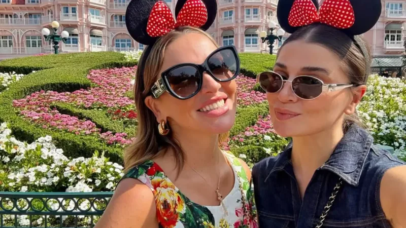 Hadisenin ailəsi ilə “Disneyland” gəzintisi