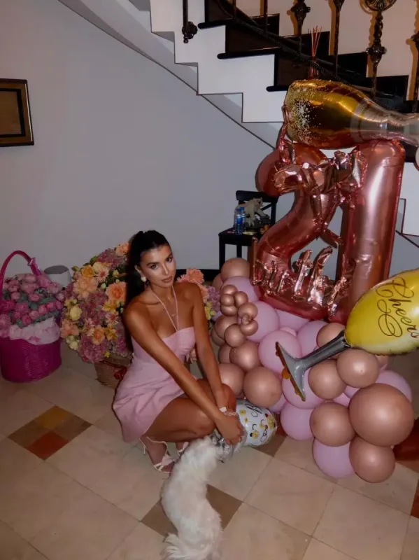 Safuranın ərinin böyük qızı… - Fotolar