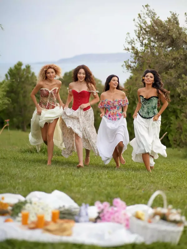 Aktrisalardan birgə fotosessiya