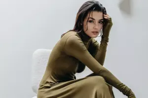 Bir reklamdan 10 milyon qazanır