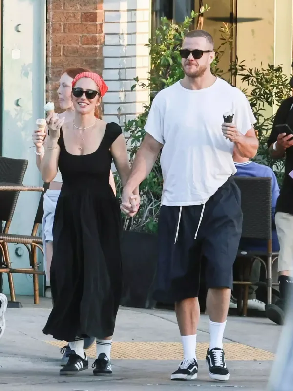 Den Reynolds bu hərəkəti ilə gündəmdə