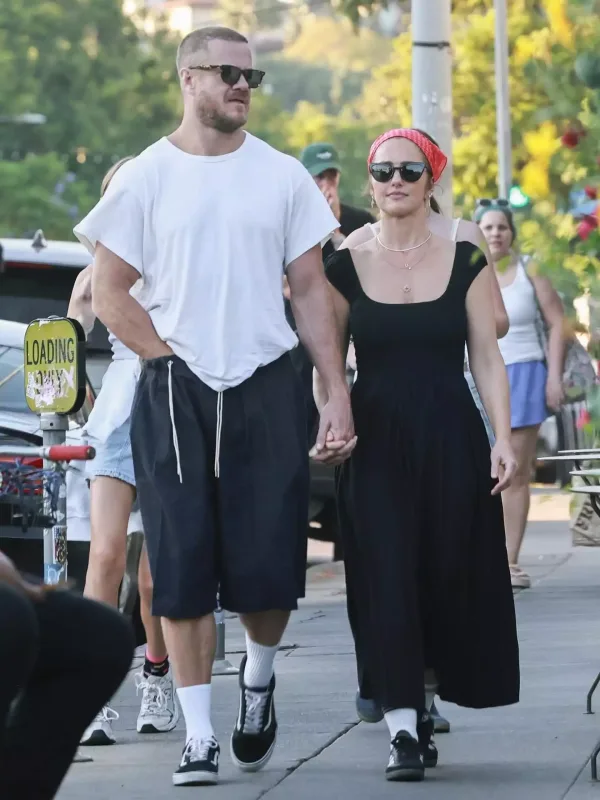 Den Reynolds bu hərəkəti ilə gündəmdə