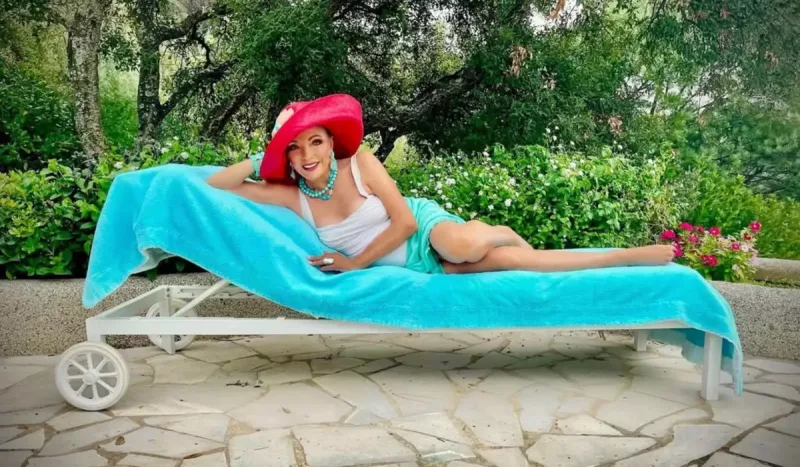 92 yaşlı aktrisadan tətil paylaşımı