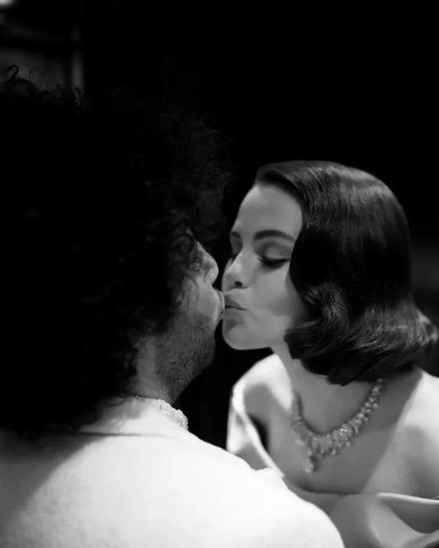 Selena ana olmaq istəyir