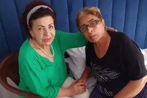 Fatma Mahmudovanı ziyarət etdi
