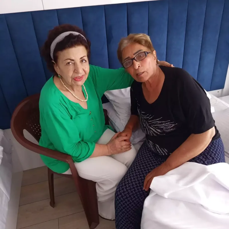 Fatma Mahmudovanı ziyarət etdi