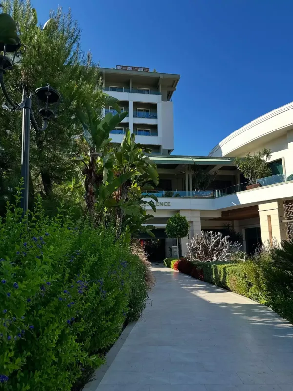 Azad ailəsi ilə istirahətə getdi