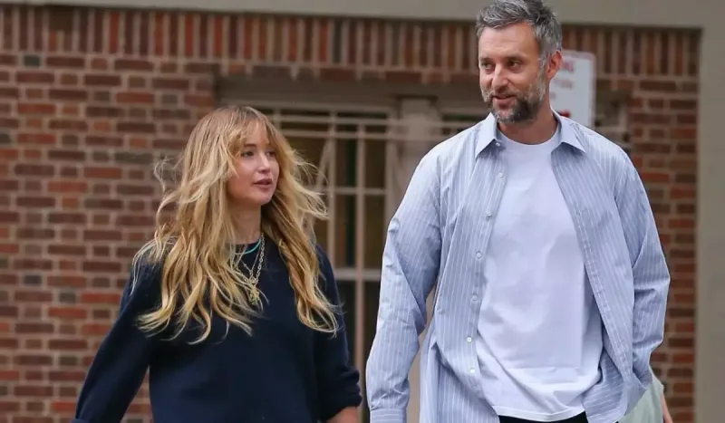 Cennifer həyat yoldaşı ilə gəzintidə