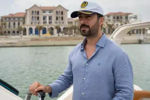 Sahilə çıxdı matros...