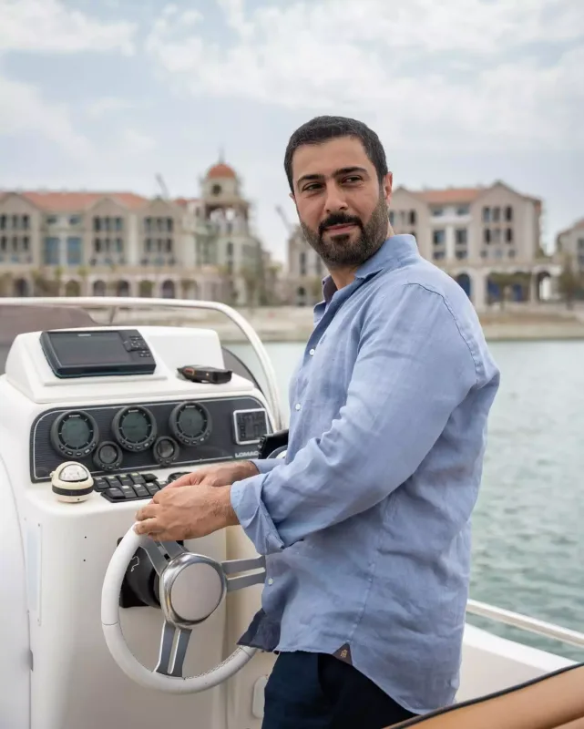 Sahilə çıxdı matros...