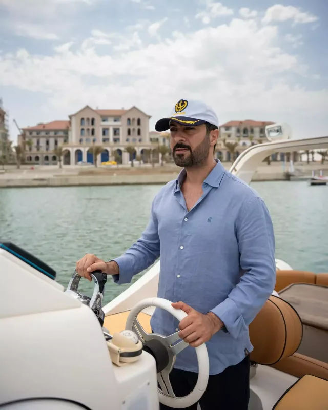 Sahilə çıxdı matros...