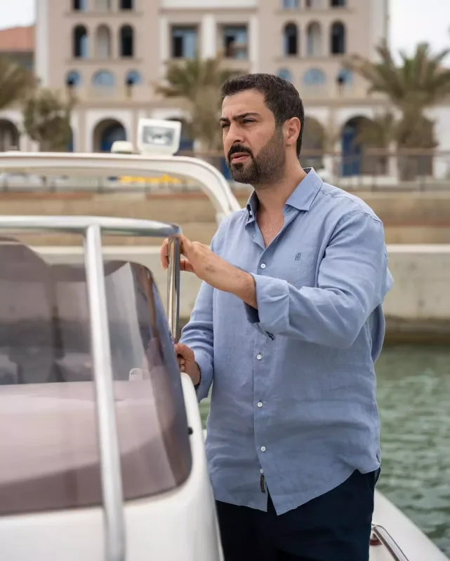 Sahilə çıxdı matros...