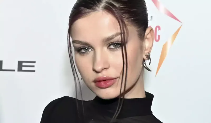 21 yaşında 1 milyon manatlıq ev aldı