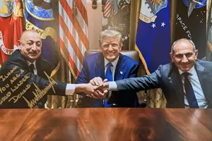 “İlham Əliyev, siz böyük lidersiz” - Tramp hədiyyə göndərdi