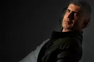 İki villasını küsülü olduğu qardaşına verəcək