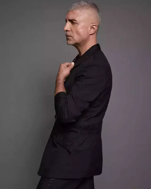 İki villasını küsülü olduğu qardaşına verəcək