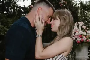 Teylor Svift nişanlandı