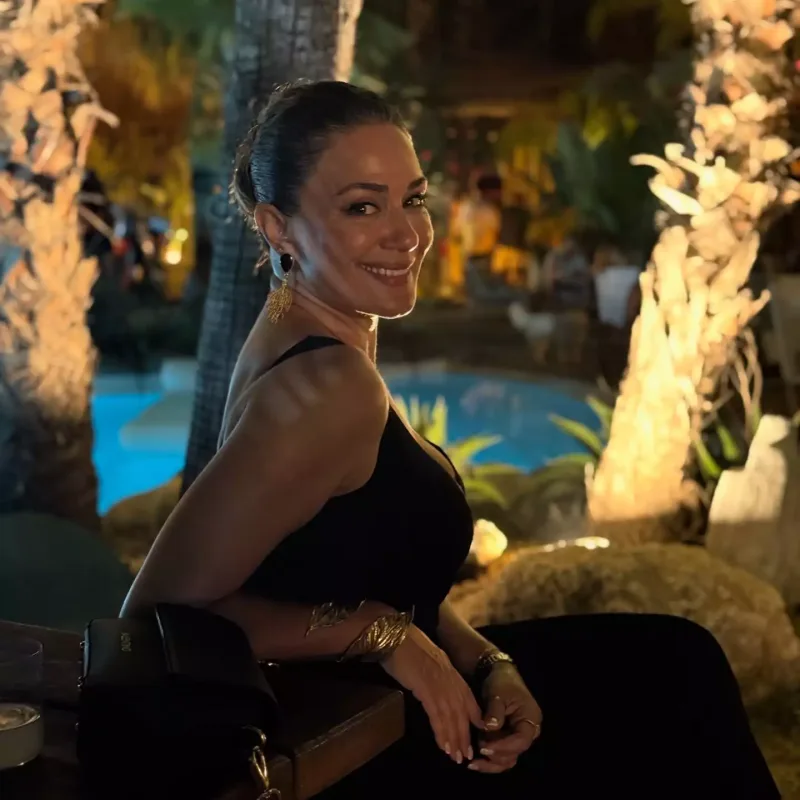 43 yaşlı aktrisa yenidən tələbə oldu