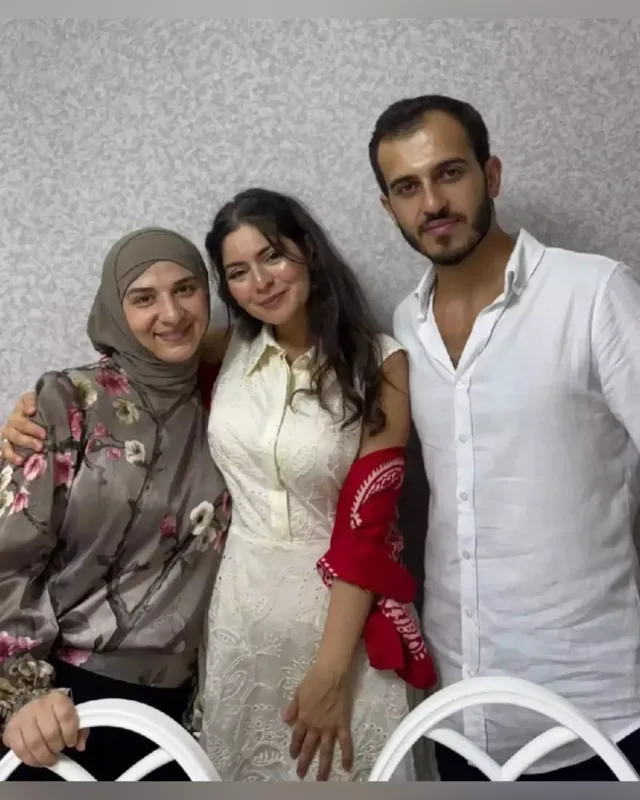 Aygünlə Sənanın nişanından fotolar